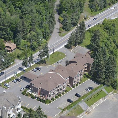 Hotel Le Versailles Saint-Sauveur-des-Monts Exteriör bild
