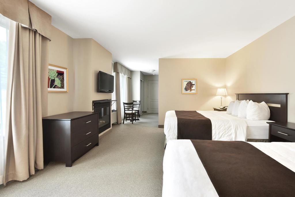 Hotel Le Versailles Saint-Sauveur-des-Monts Rum bild